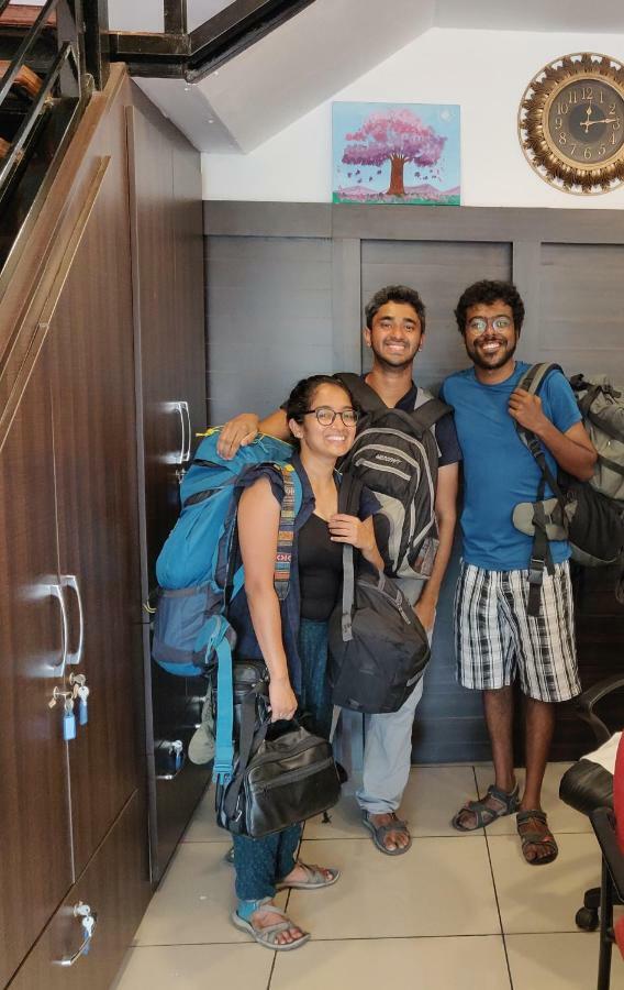 The Metro Pod - Backpackers A/C Dormitory Коччи Экстерьер фото
